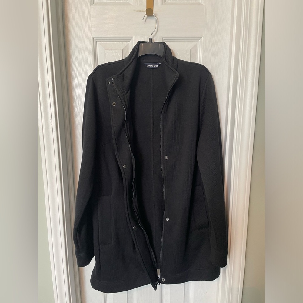 Lands’ End Women's Zip Up Black Fleece Coat - Picture 3 of 5